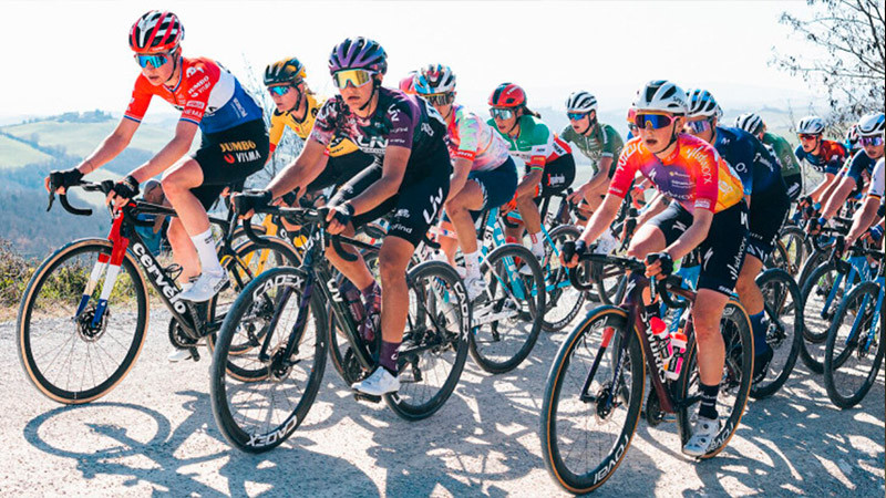 La Unión Ciclista Internacional prohíbe a atletas transgénero participar en las pruebas femeninas