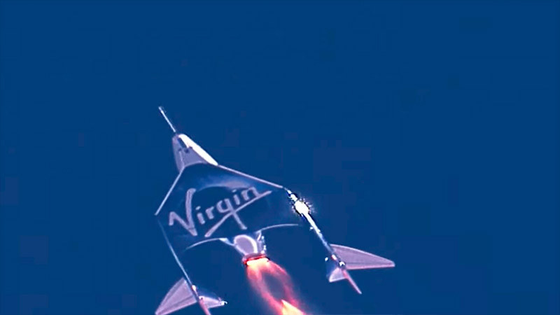 Virgin Galactic celebra su primer vuelo espacial comercial